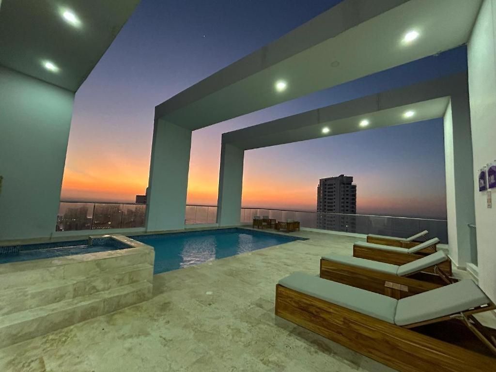 Apartamento En Bocagrande Piscina, Jacuzzi Y A 2 Cuadras Del Mar Cartagena