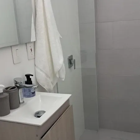 En Bocagrande Piscina, Jacuzzi Y A 2 Cuadras Del Mar Apartamento Cartagena