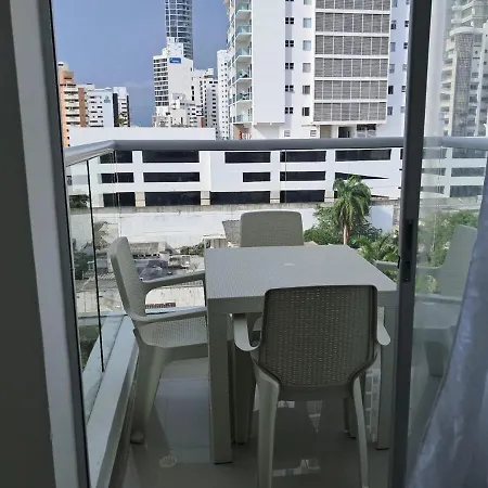 En Bocagrande Piscina, Jacuzzi Y A 2 Cuadras Del Mar Apartamento *