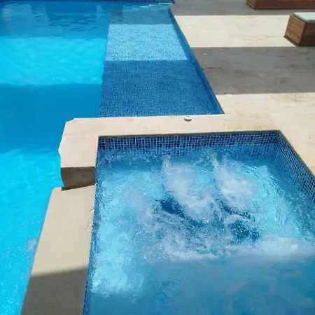 En Bocagrande Piscina, Jacuzzi Y A 2 Cuadras Del Mar Apartamento *